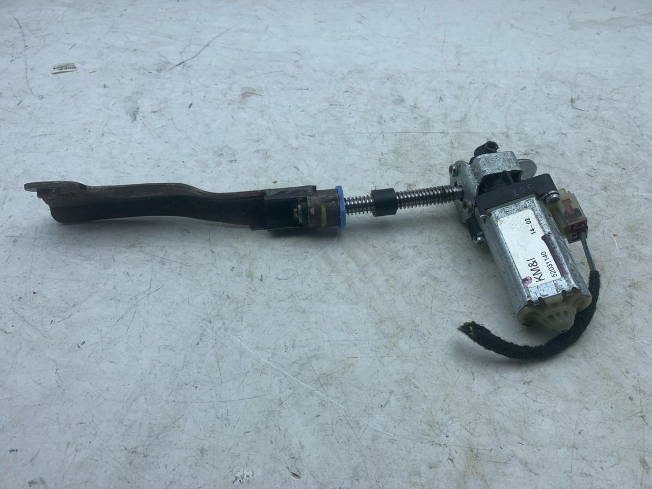 моторчик регулировки сиденья Buick Encore 1 поколение 2014, 1.4 л., бензин, АКПП, баклажан, внедорожник 5 дв., 52031140 - фото №1