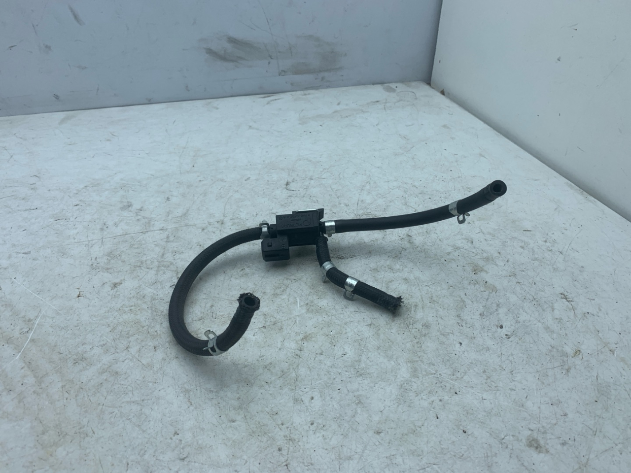 клапан управления турбиной (актуатор) Chevrolet Equinox 3 поколение 2018, 2.0 л., бензин, АКПП, синий, внедорожник 5 дв., передний привод - фото №1