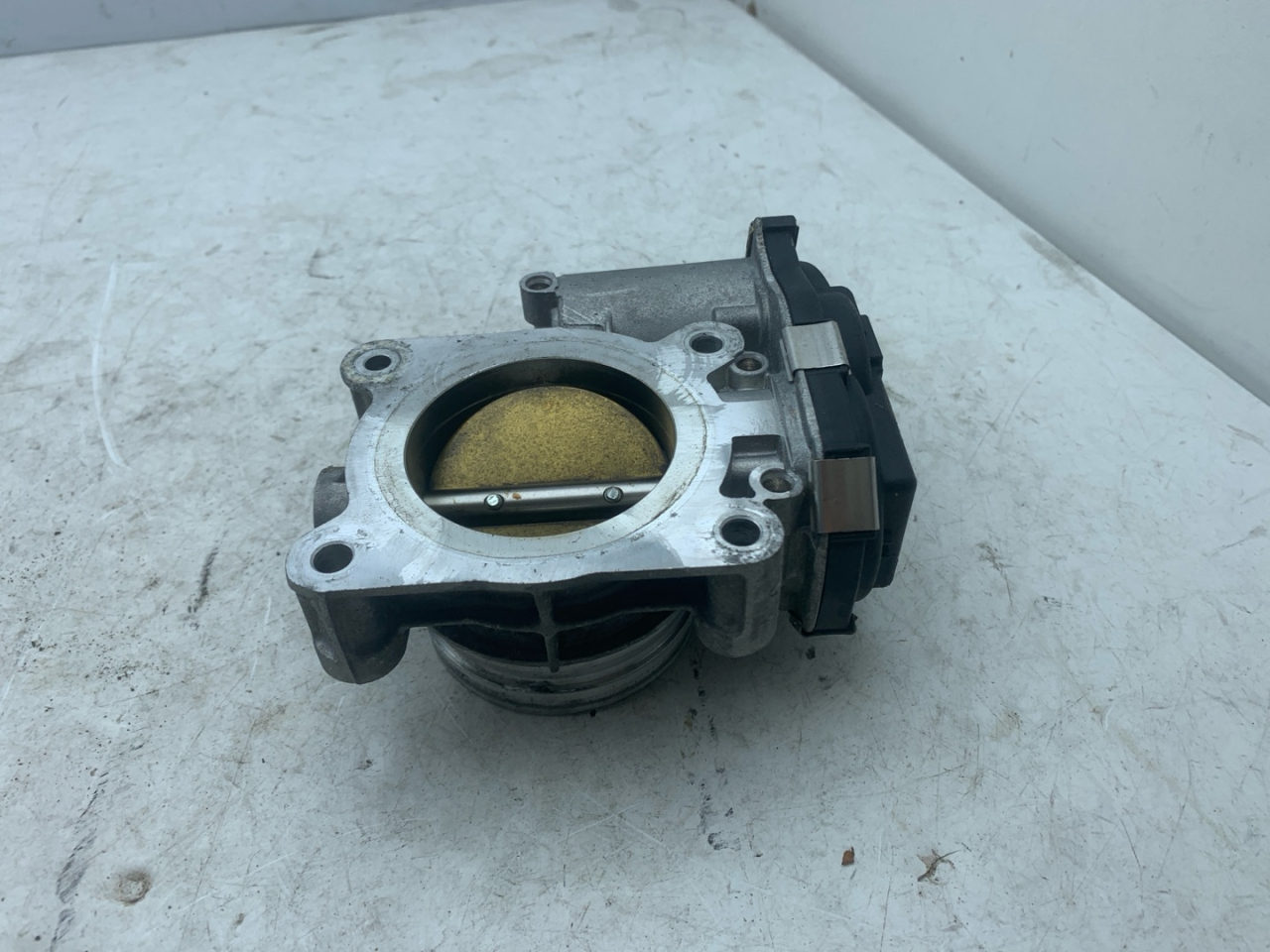 заслонка дроссельная Chevrolet Equinox 3 поколение 2019, 2.0 л., бензин, АКПП, черный, внедорожник 5 дв., полный привод, 12681472 - фото №1