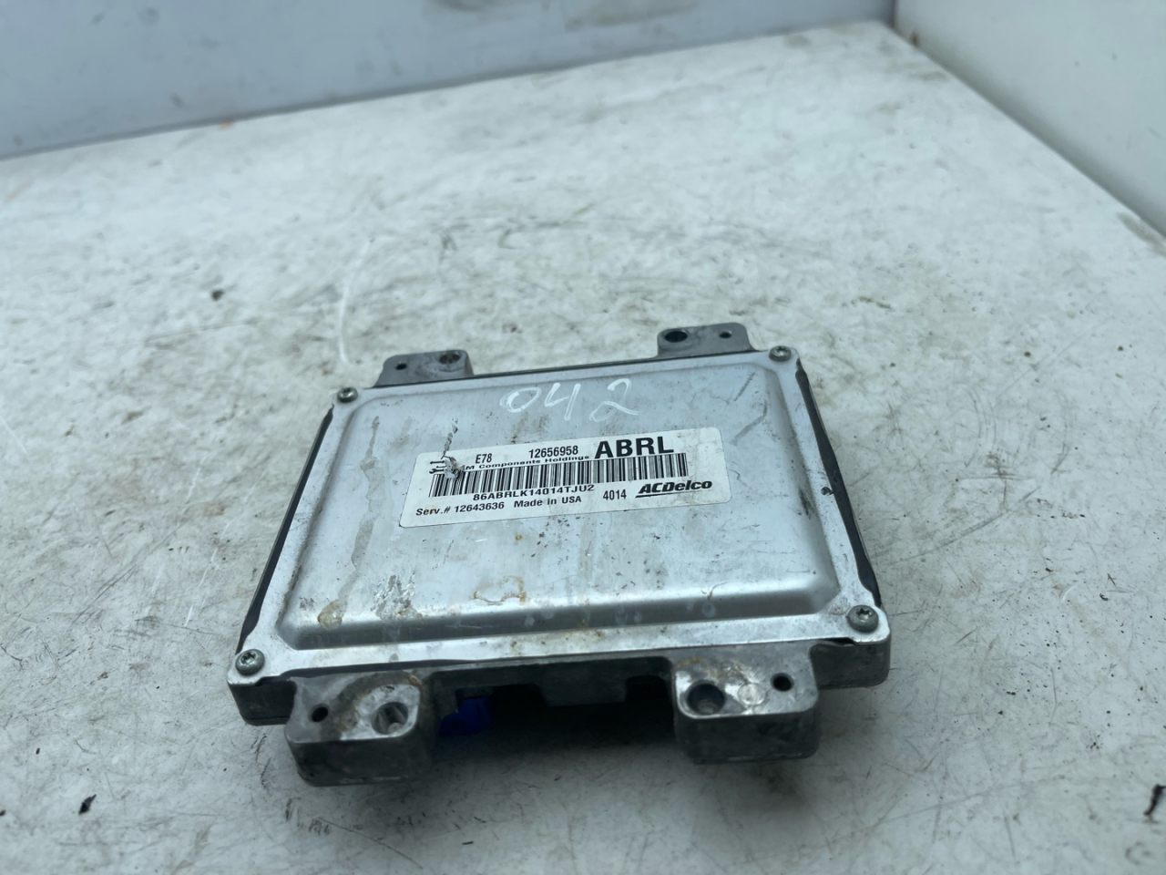 блок управления двигателем Buick Encore 1 поколение 2014, 1.4 л., бензин, АКПП, баклажан, внедорожник 5 дв., 12656958 - фото №1