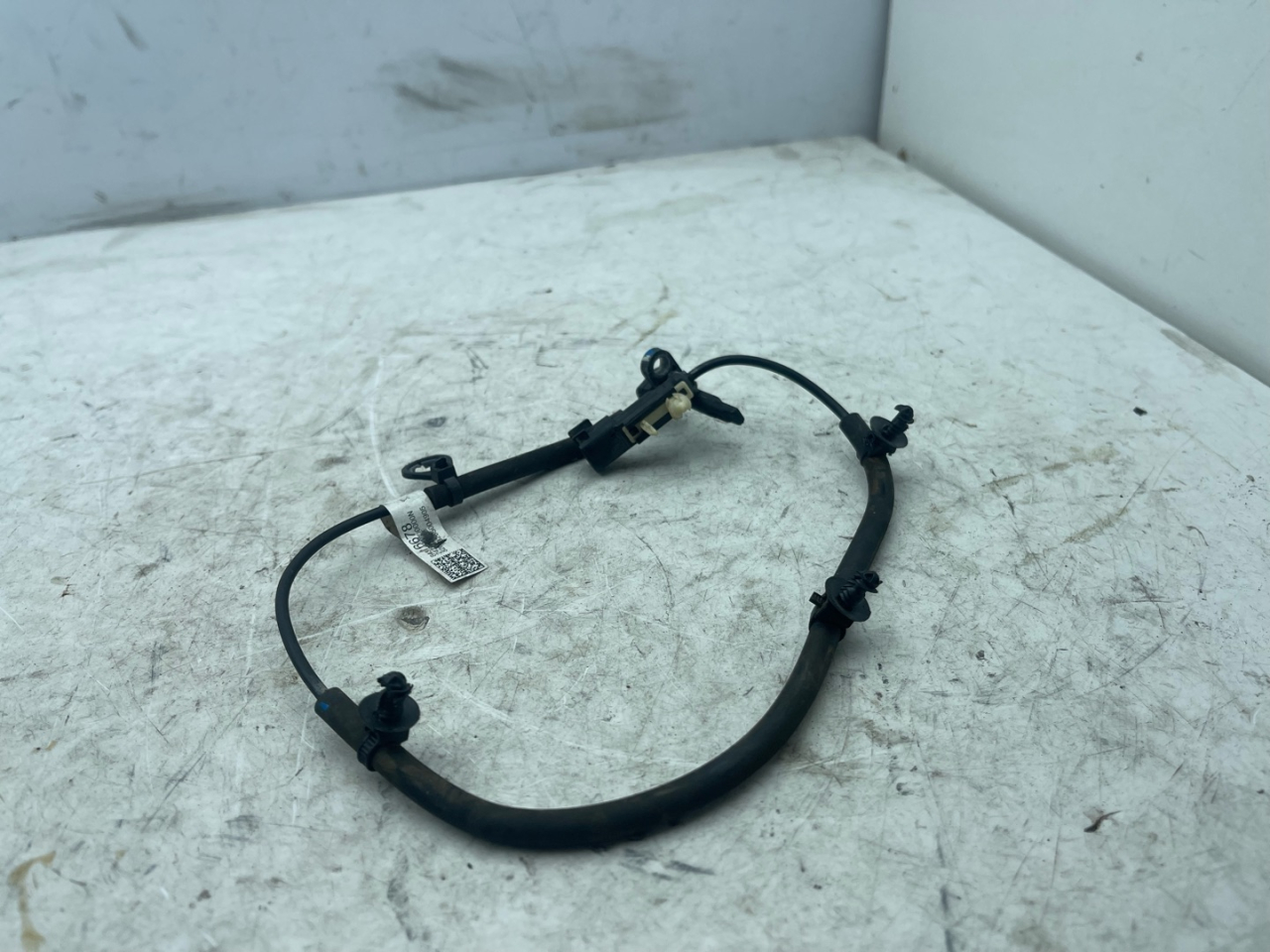 датчик ABS Chevrolet Equinox 3 поколение 2018, 2.0 л., бензин, АКПП, синий, внедорожник 5 дв., передний привод, 84316678 - фото №1