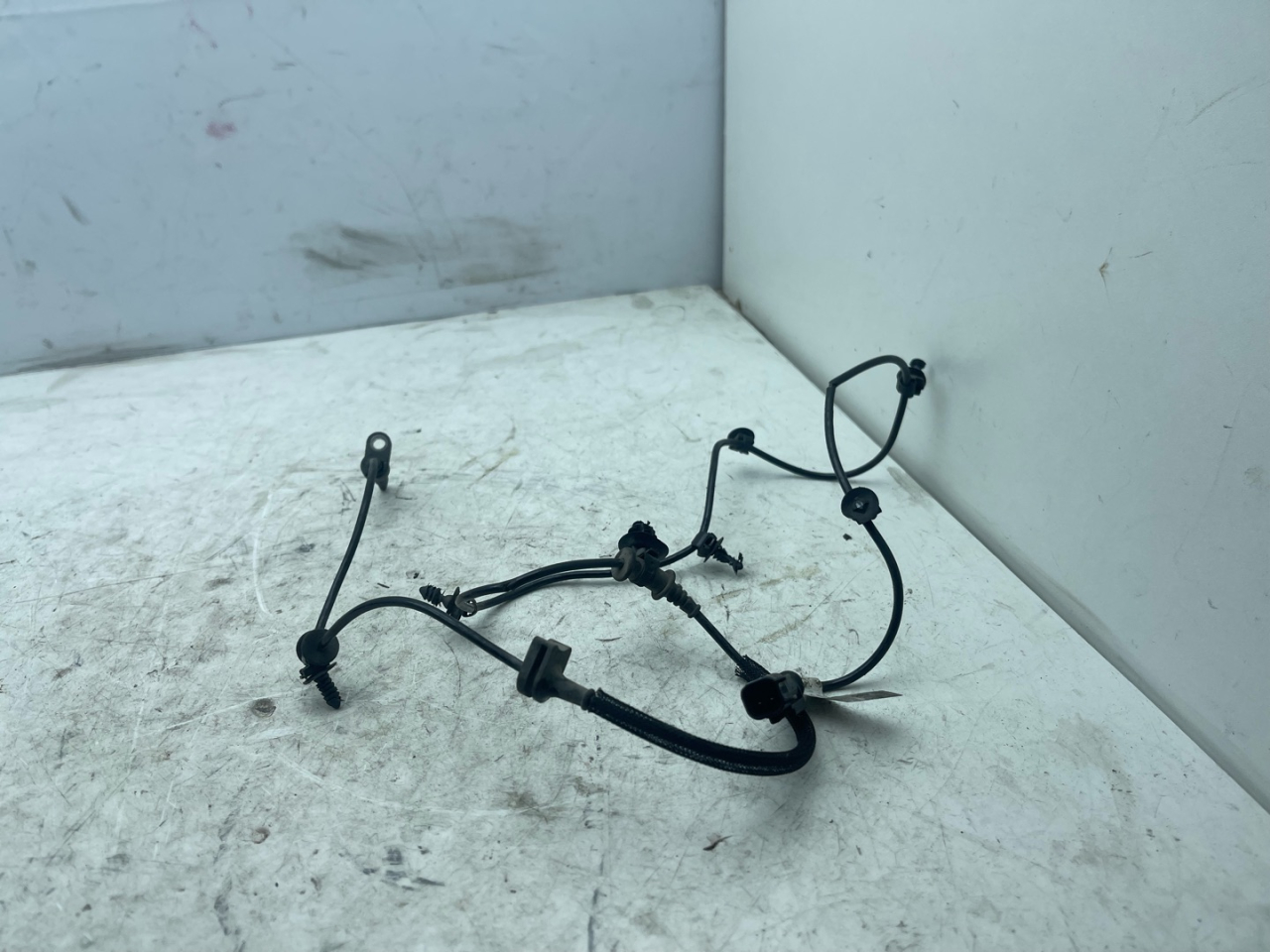 датчик ABS Chevrolet Equinox 3 поколение 2019, 2.0 л., бензин, АКПП, черный, внедорожник 5 дв., полный привод, 84449199 - фото №1