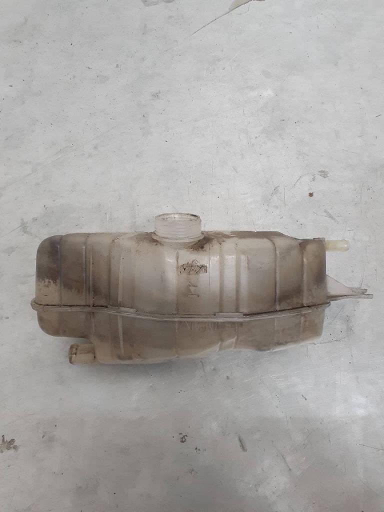 бачок расширительный Renault Modus 1 поколение 2004 - фото №1