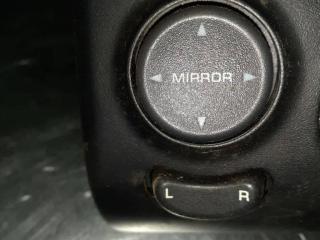 кнопки зеркал Nissan Almera Tino V10 2002, 2.2 л.