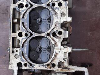 головка блока цилиндров Audi A6 4F/C6 [рестайлинг] 2009, 2.2 л., 06E103374B