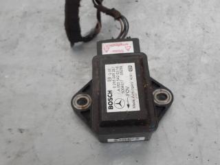 датчик ускорения Mercedes-Benz E-Класс W210/S210 [рестайлинг] W210 2000, A0035420318