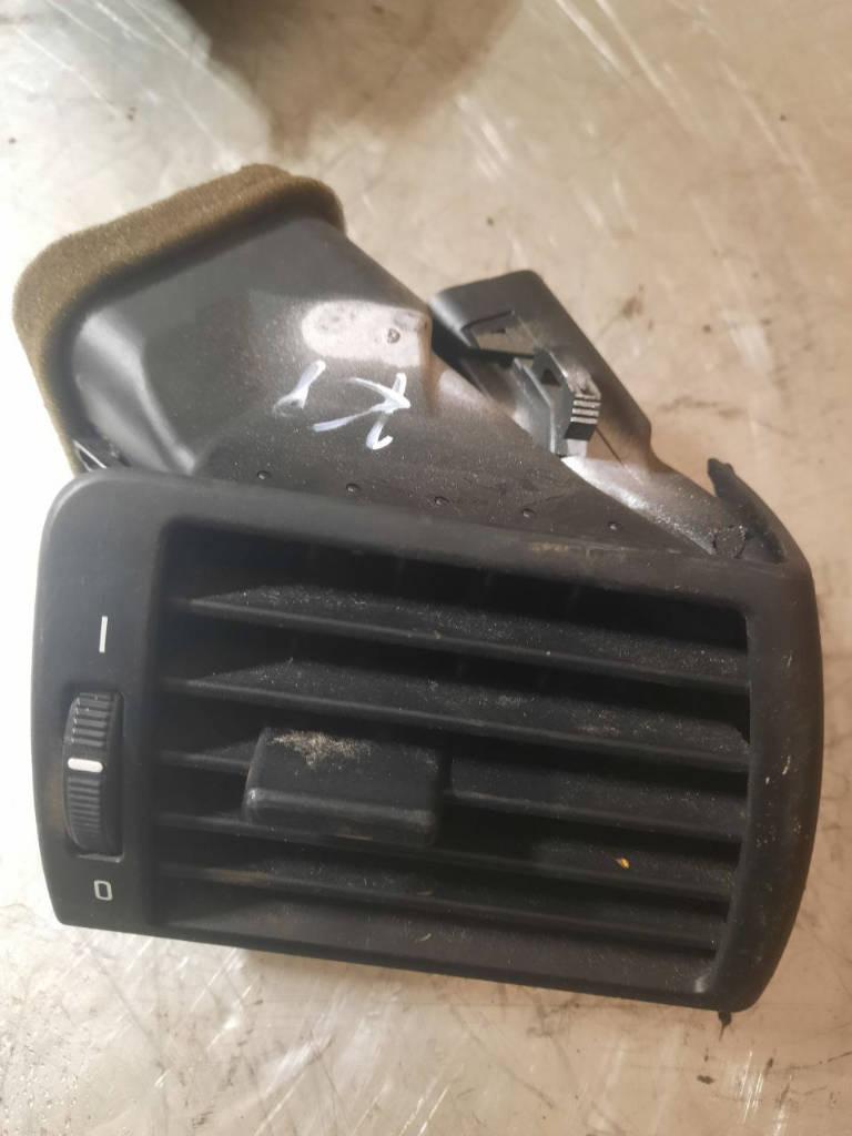 дефлектор обдува салона BMW 3 серия E46 1999, 64228361898 - фото №1