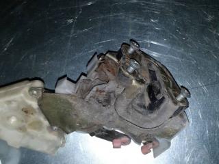 замок двери задней левой Nissan Almera Tino V10 2002, 2.2 л., 82553BM760