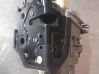 замок двери задней правой Volkswagen Passat B6 2006, 3C4839016A
