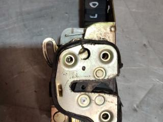 замок двери передней правой Opel Corsa B 1996, хетчбэк 3 дв., 90493702