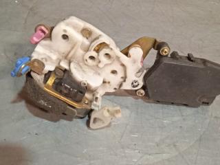 замок двери передней правой Subaru Forester 1 поколение (SF) [рестайлинг] 2001