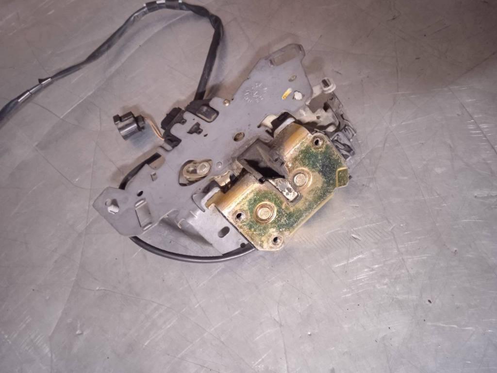 замок двери сдвижной Dodge Grand caravan 4 поколение 2004 - фото №1