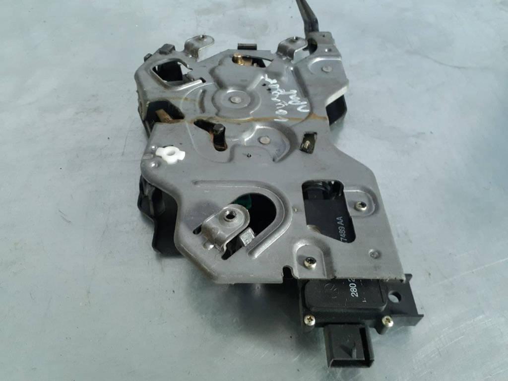 замок двери сдвижной Chrysler Grand Voyager 3 поколение 1998, 4717489 - фото №1