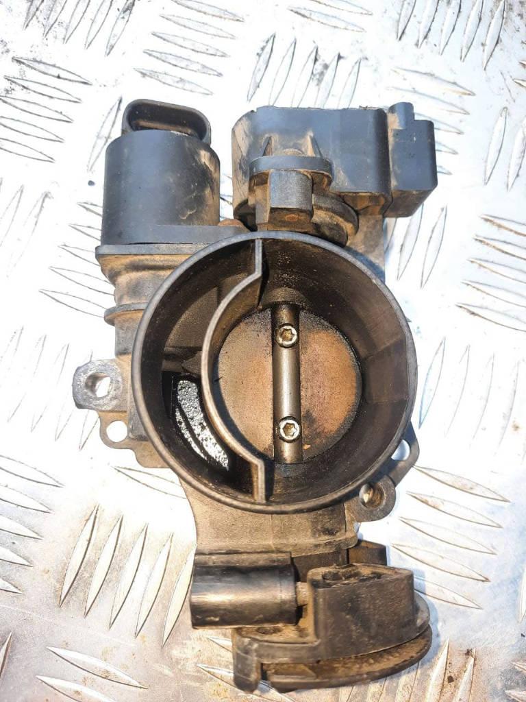 заслонка дроссельная Peugeot 206 1 поколение 2003, 1.4 л., бензин, 9642473280 - фото №1