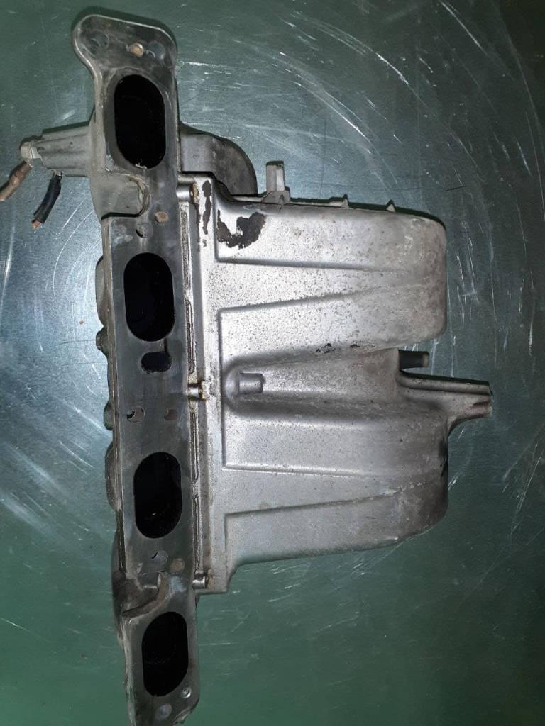 коллектор впускной Opel Astra G 2003, 1.6 л., 90530852, 608126000000 - фото №1