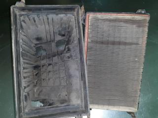 корпус воздушного фильтра Nissan Almera Tino V10 2002, 2.2 л., дизель