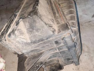 корпус воздушного фильтра Opel Corsa B 1996, 1.2 л., бензин, 90528176