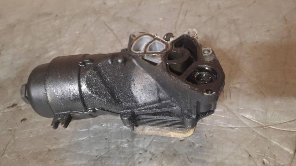 корпус масляного фильтра Mazda 3 BK 2005, 1.6 л., дизель - фото №1