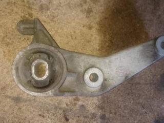 кронштейн двигателя Opel Corsa C 2003, 1.2 л., 9227883