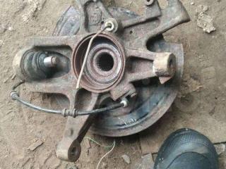 кулак задний правый Mercedes-Benz M-Класс W163 2000, 2.7 л.