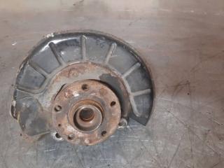 кулак поворотный правый Volkswagen Passat B6 2005