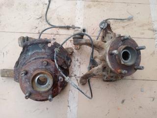 кулак Nissan X-Trail T30 2004