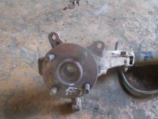 кулак поворотный левый Toyota Yaris P1 2001