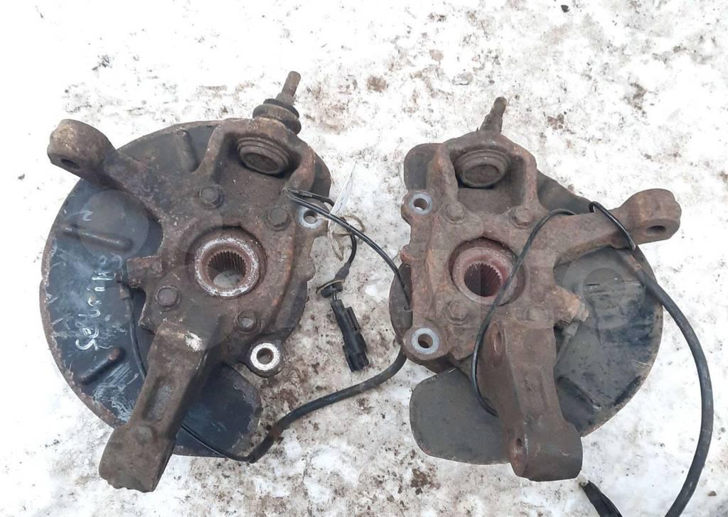 кулак поворотный правый Chrysler Sebring 3 поколение 2008, 05085886AB, 05085887AB - фото №1