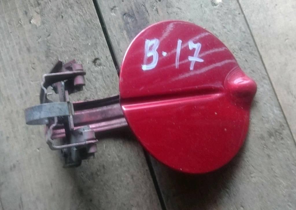 лючок топливного бака Chrysler PT Cruiser 1 поколение 2002, 2.4 л., 04724669AA - фото №1