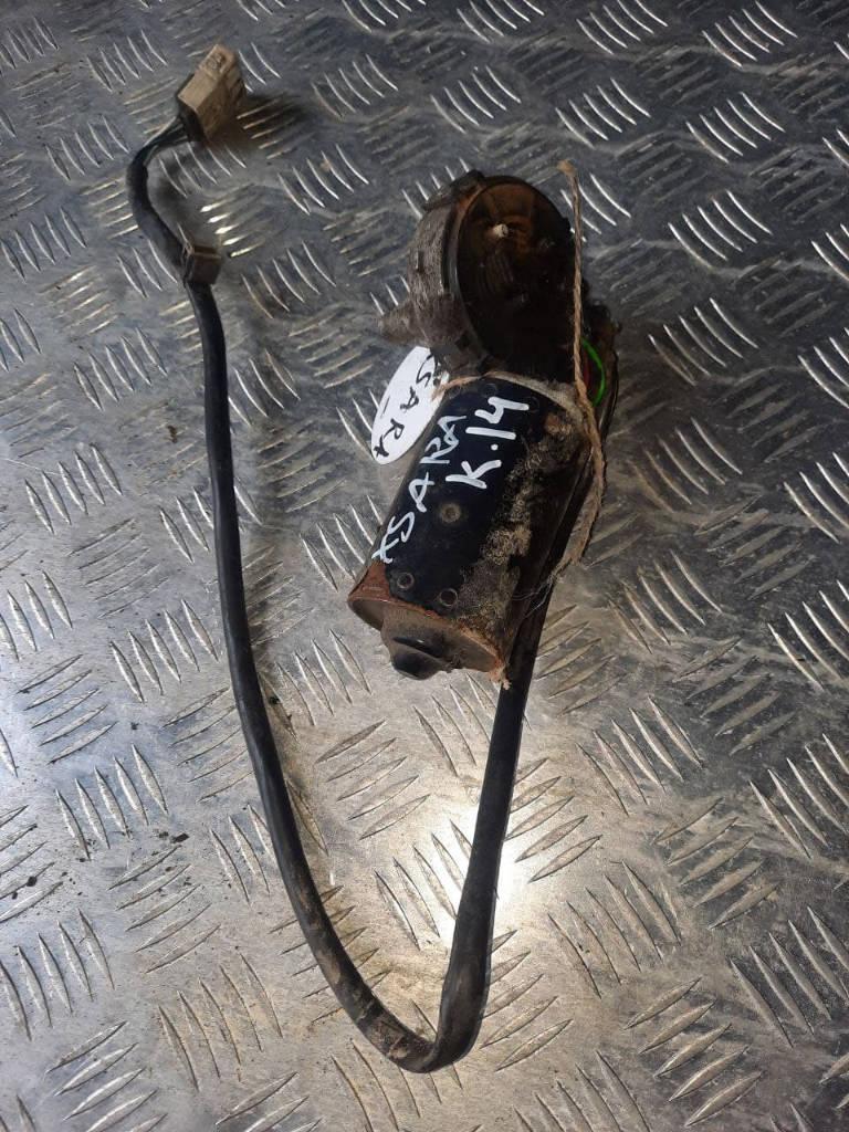 моторчик дворников перед. Citroen Xsara 1 поколение 1998, 390241356 - фото №1