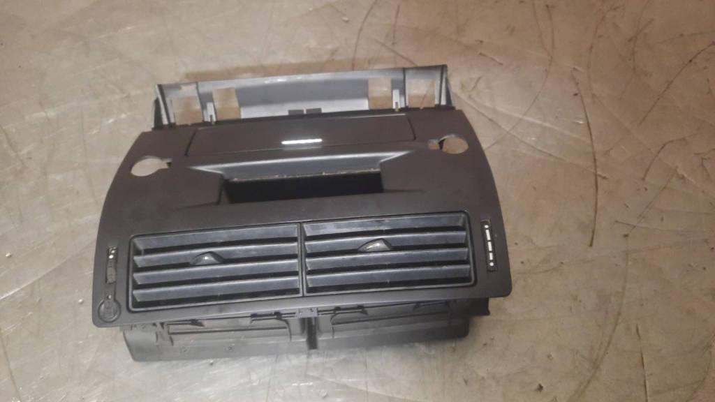 накладка на торпедо (консоль) Citroen C4 1 поколение 2007, 9646338277 - фото №1