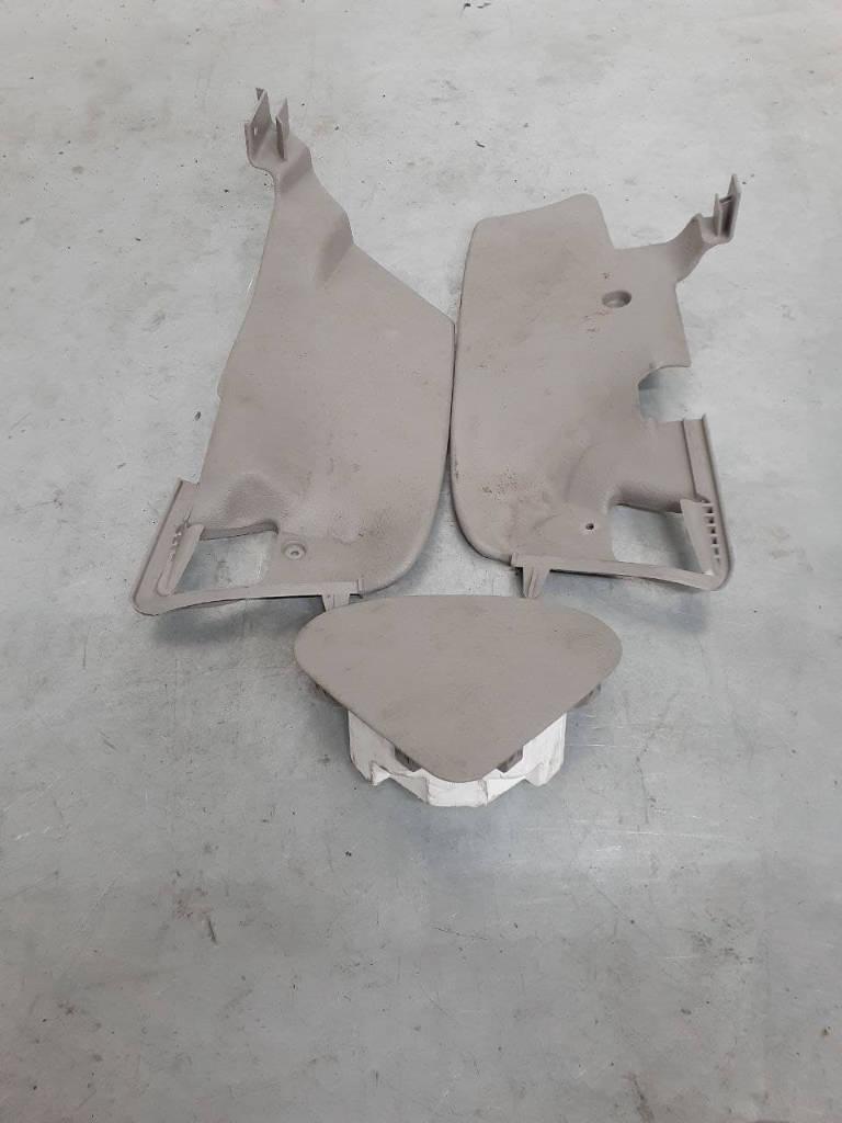 накладка на торпедо (консоль) Citroen C5 1 поколение 2004, 9632614077 - фото №1