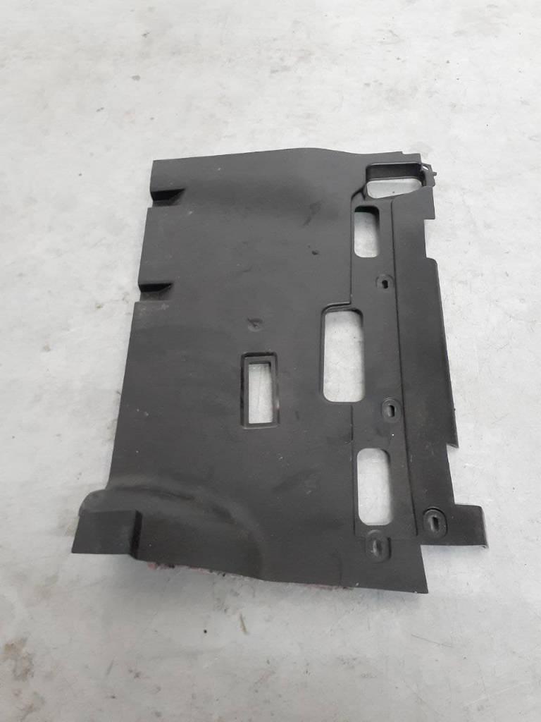 пластик панели BMW 7 серия E65/E66/E67 E65 2002, 51458223670 - фото №1