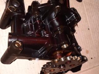 насос масляный Peugeot 307 1 поколение 2003, 1.6 л., бензин, 1644149178