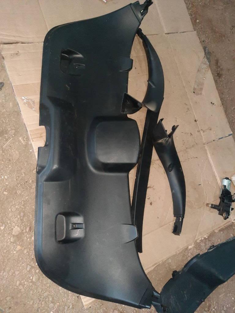 обшивка крышки багажника Peugeot 308 T7 2008, 9681640277 - фото №1