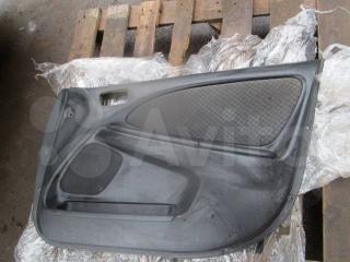 обшивка салона Toyota Avensis 1 поколение (T220) 2000, хетчбэк 5 дв.