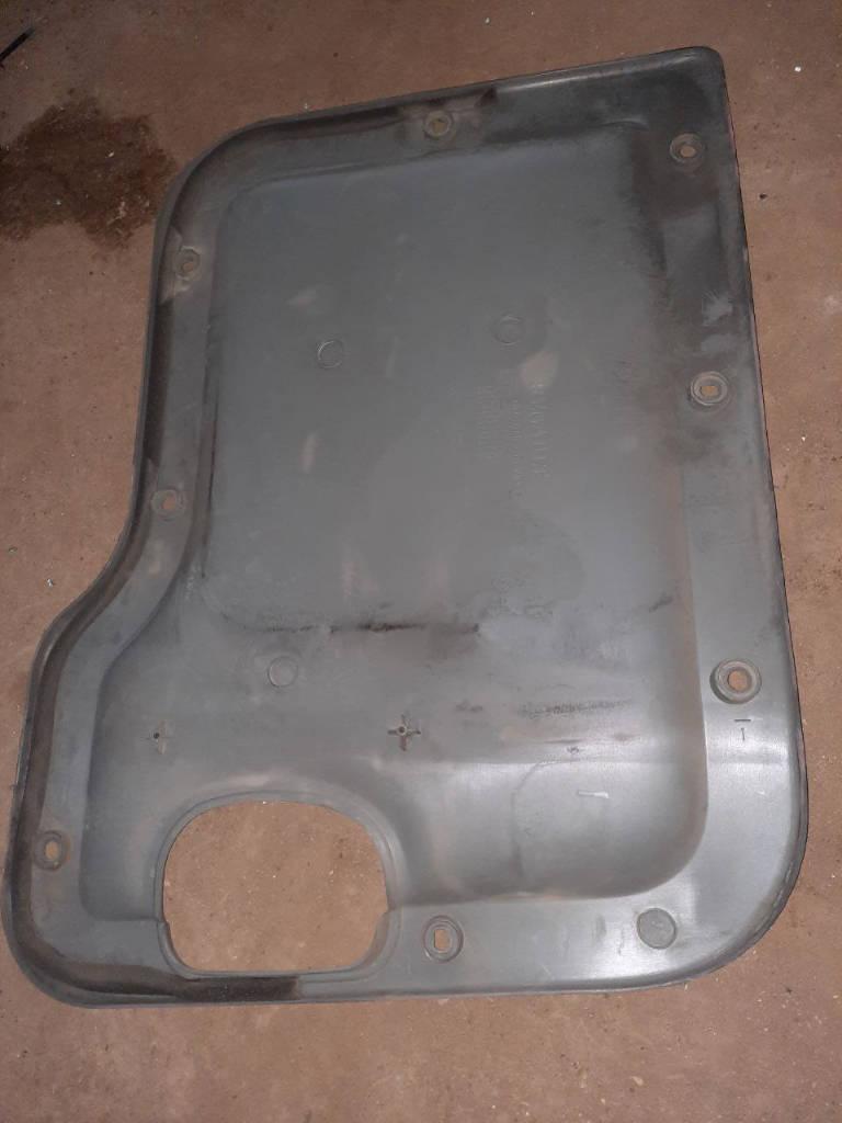 обшивка сдвижной двери Renault Kangoo 1 поколение 2001, 8200109523, 7700304756 - фото №1