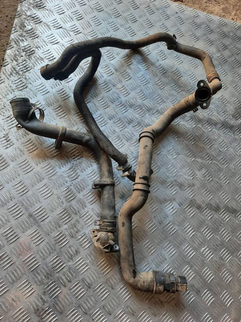 патрубок радиатора Citroen Xsara 1 поколение 1998, 1.8 л., бензин - фото №1