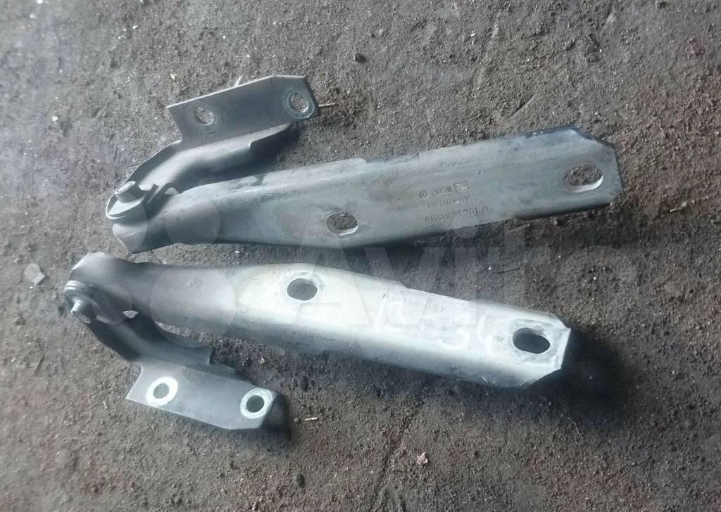 петля капота Audi A6 4B/C5 2000, 4B0823301D - фото №1