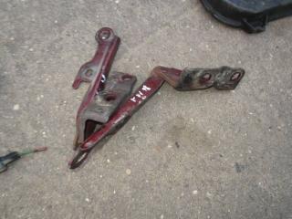 петля капота Mazda MPV 1 поколение [рестайлинг] 1997