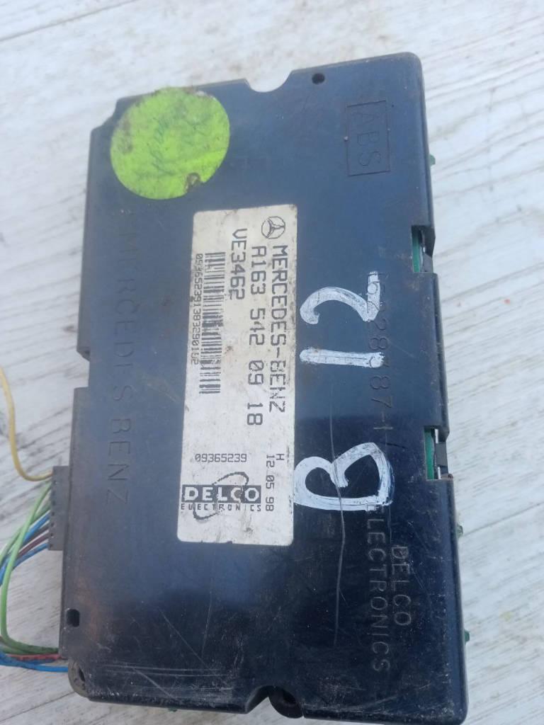 фонарь салона (плафон) Mercedes-Benz A-Класс W168 2001, A1635420918 - фото №1