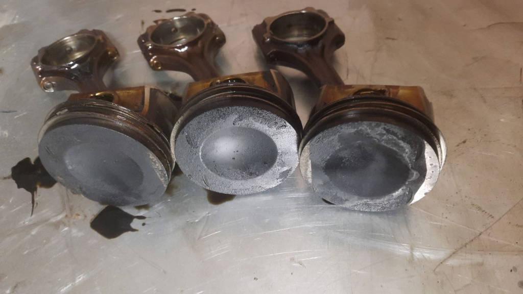 поршень шатун Volkswagen Passat B6 2006, 2.0 л. - фото №1