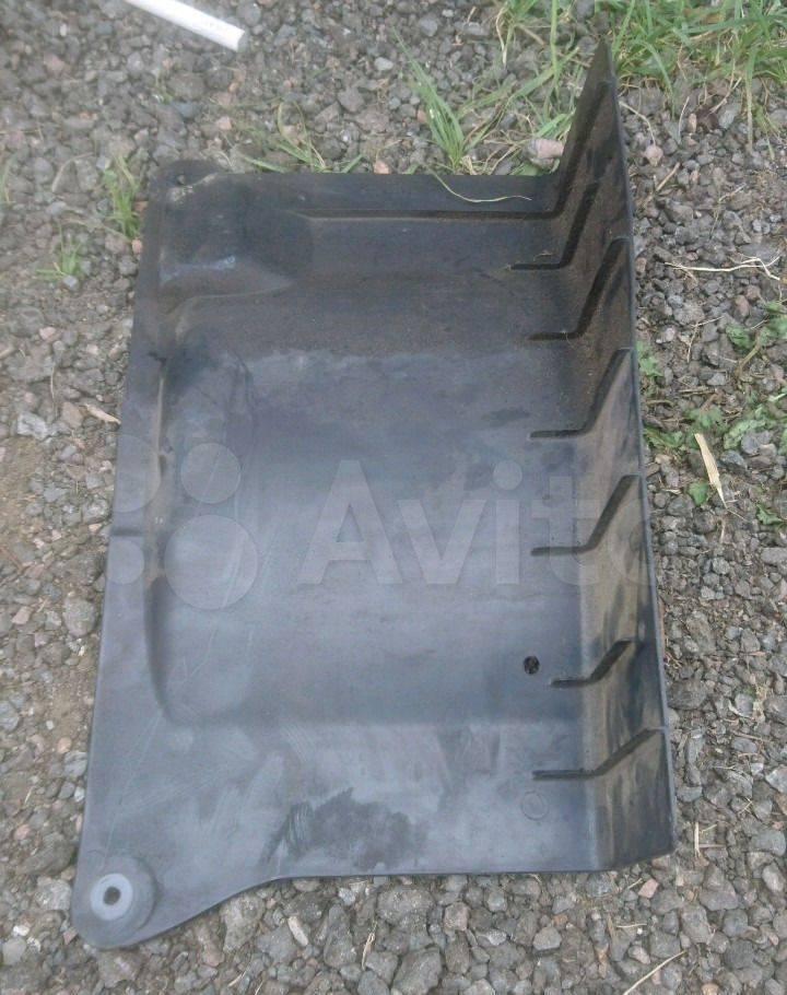 пыльник двигателя Chrysler Sebring 3 поколение 2008, 05116037AA - фото №1