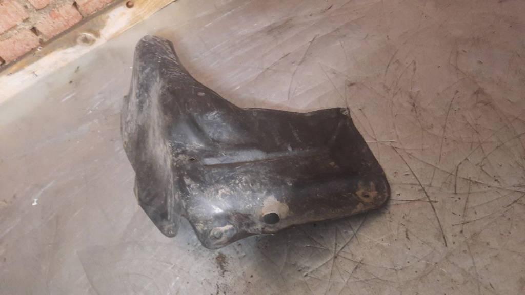 защита двигателя Toyota Corolla Verso 1 поколение 2003, 5144212180 - фото №1