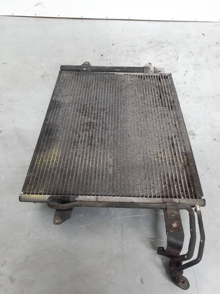 радиатор кондиционера Volkswagen Passat B6 2006, 1T0820191A - фото №1