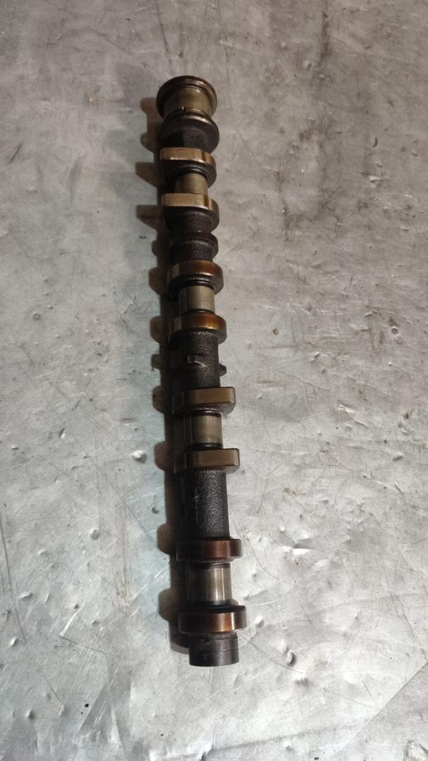 распредвал Toyota Yaris P1 2001, 1.3 л., 13502-21031, 1350221031 - фото №1