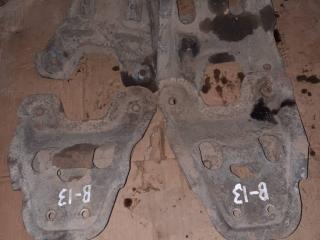 рычаг подвески Renault Kangoo 1 поколение 2001