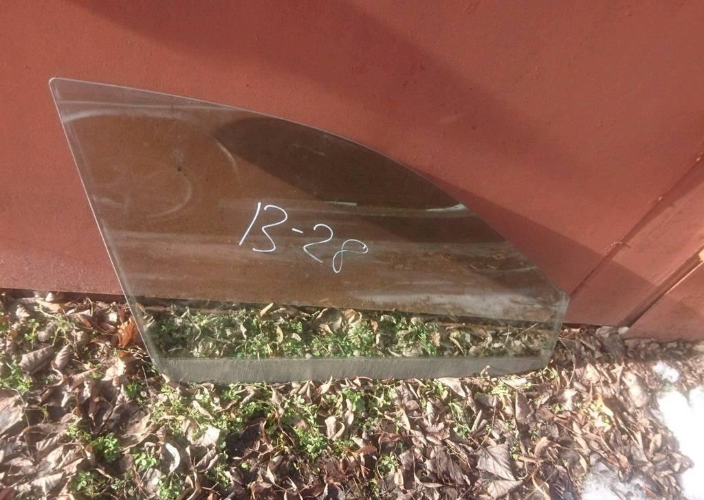 стекло двери передней правой Saab 2005, седан - фото №1