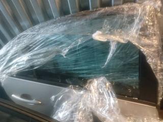 стекло двери задней правой Nissan Primera P12 2002, седан