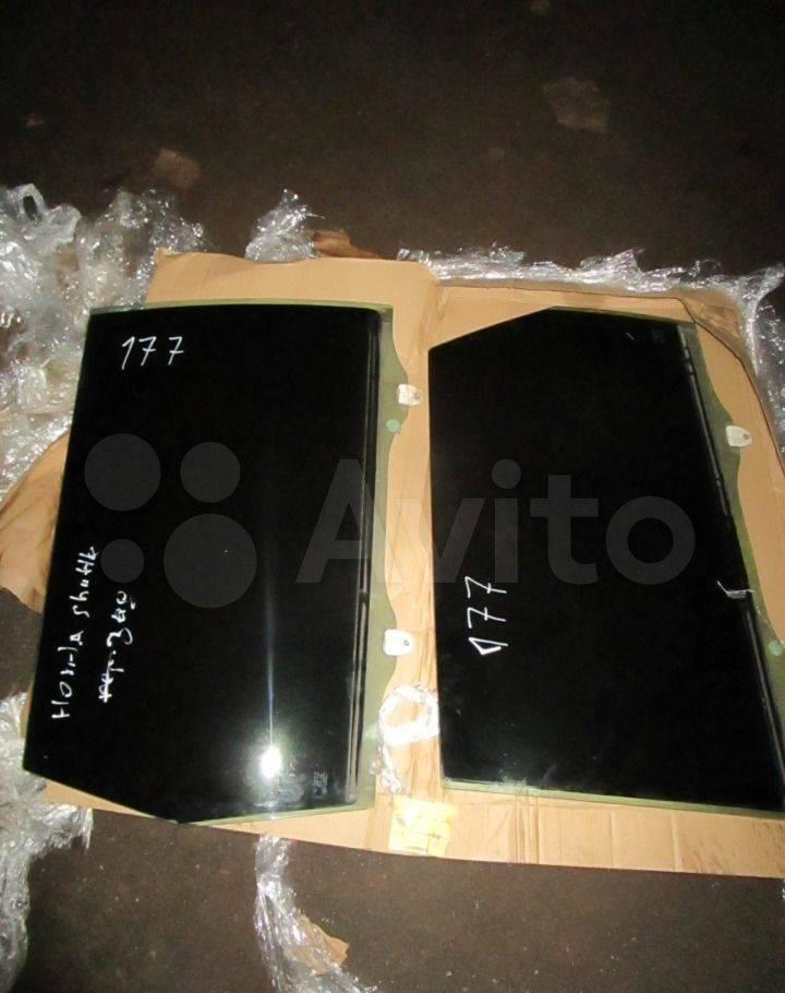 стекло двери задней правой Honda Shuttle 1 поколение 2000, 2.3 л., бензин - фото №1